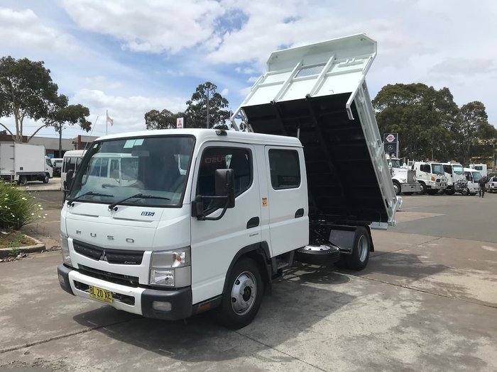 2011 MITSUBISHI FUSO CANTER 815 WHITE