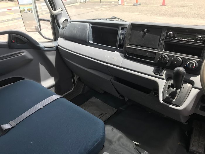 2011 MITSUBISHI FUSO CANTER 815 WHITE