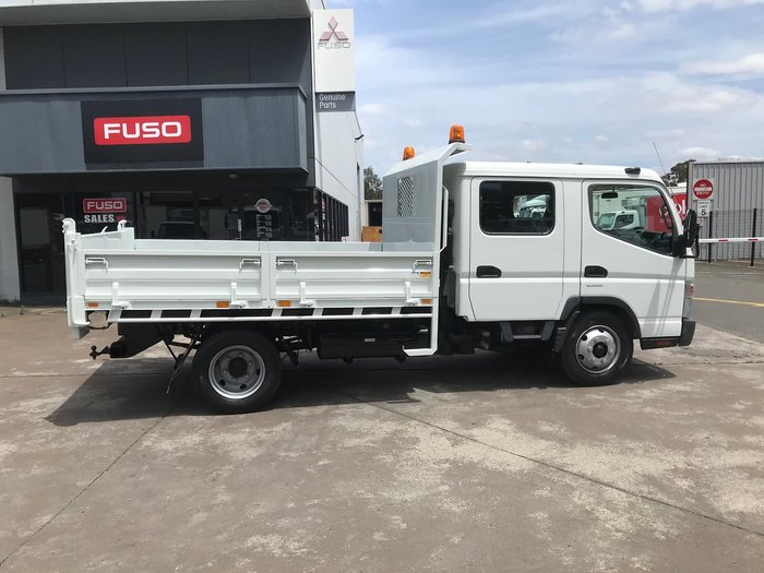 2011 MITSUBISHI FUSO CANTER 815 WHITE