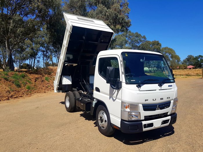2020 FUSO CANTER 615 TIPPER White