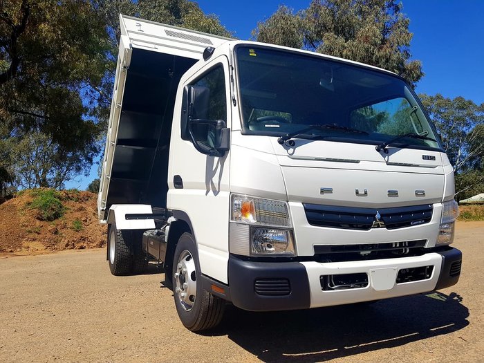 2020 FUSO CANTER 815 TIPPER White