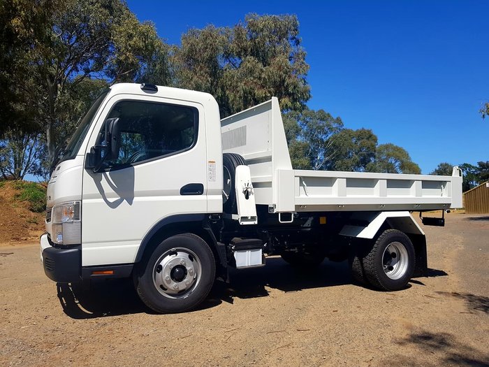 2020 FUSO CANTER 815 TIPPER White