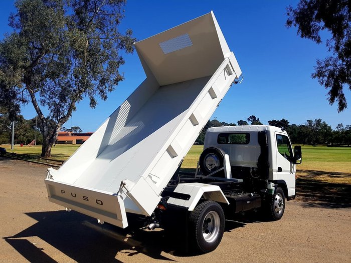 2020 FUSO CANTER 815 TIPPER White