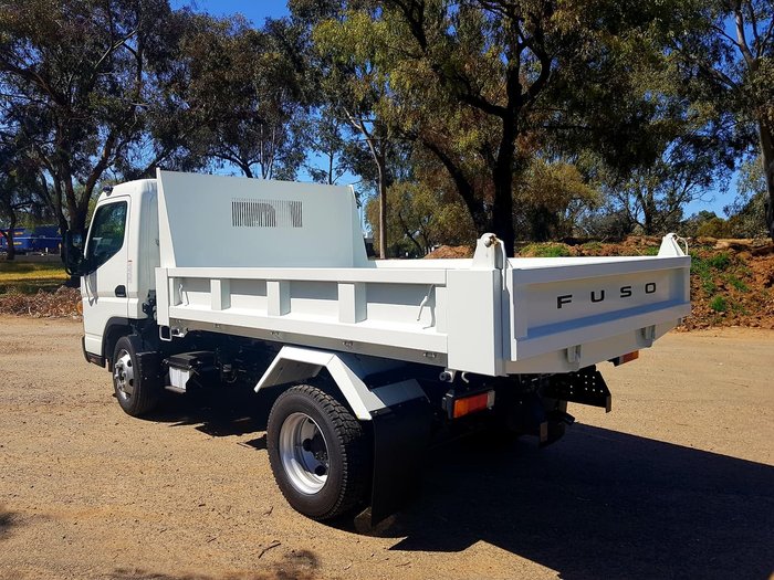 2020 FUSO CANTER 815 TIPPER White