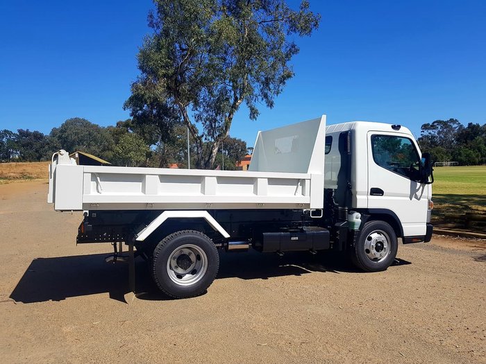 2020 FUSO CANTER 815 TIPPER White