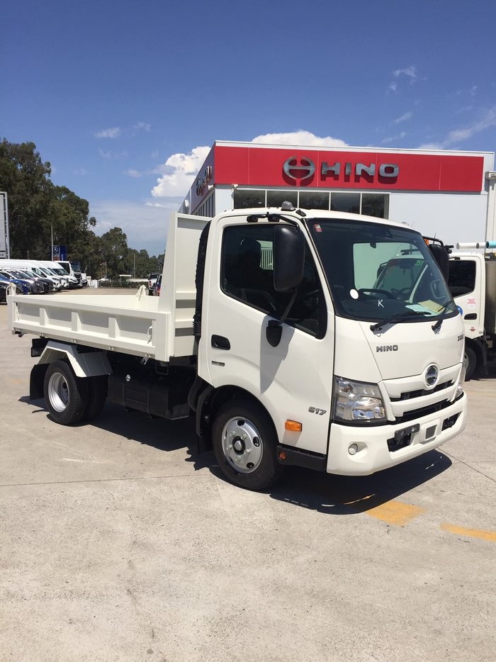 2020 HINO 617 MT 2810 WIDE TIPPER White