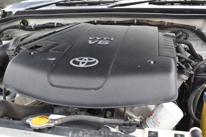 2006 Toyota Hilux SR5 GGN25R MY07 4X4 Silver