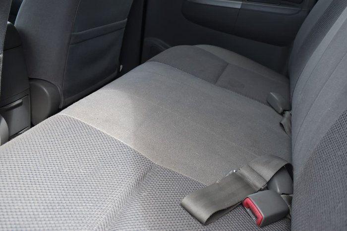 2006 Toyota Hilux SR5 GGN25R MY07 4X4 Silver