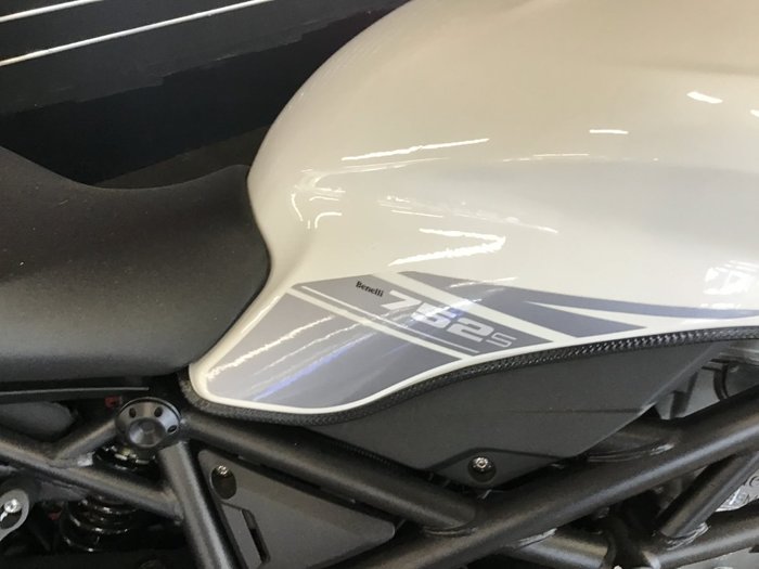 2021 Benelli 2021 Benelli 750CC 752S Road White