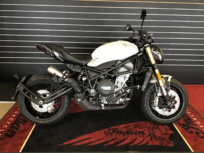 2021 Benelli 2021 Benelli 750CC 752S Road White