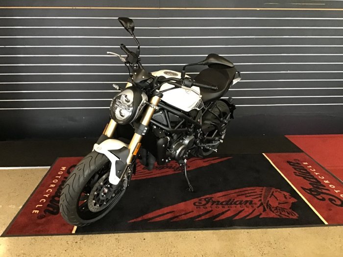 2021 Benelli 2021 Benelli 750CC 752S Road White