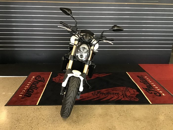 2021 Benelli 2021 Benelli 750CC 752S Road White