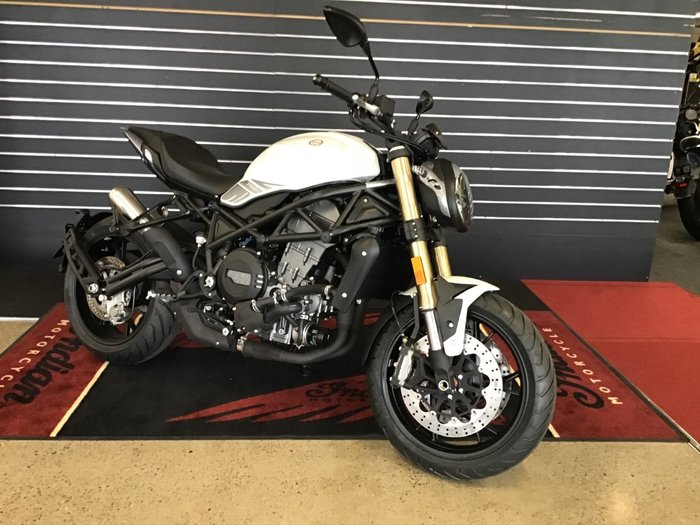 2021 Benelli 2021 Benelli 750CC 752S Road White