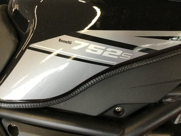 2021 Benelli 2021 Benelli 750CC 752S Road Black
