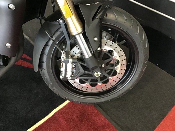 2021 Benelli 2021 Benelli 750CC 752S Road Black