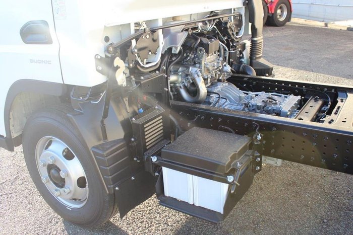 2020 FUSO CANTER White