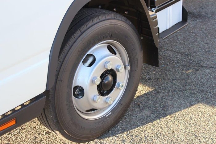 2020 FUSO CANTER White