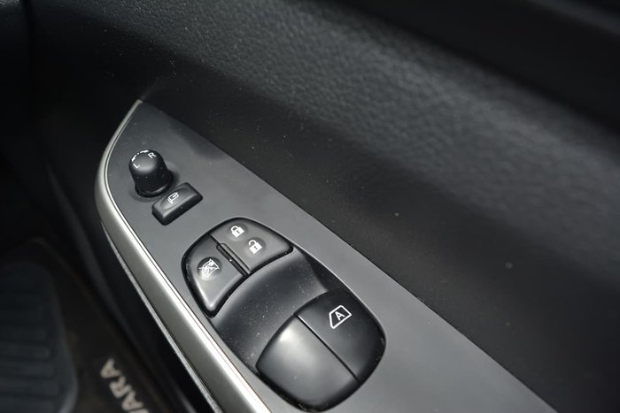 2018 Nissan Navara ST-X D23 Series 3 4X4 Dual Range White