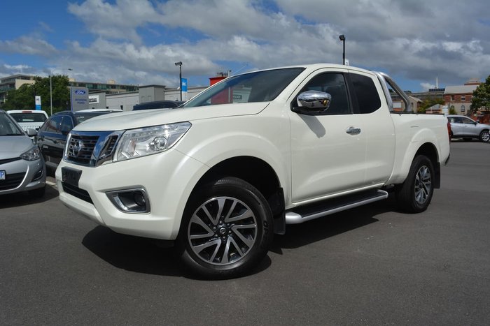 2018 Nissan Navara ST-X D23 Series 3 4X4 Dual Range White