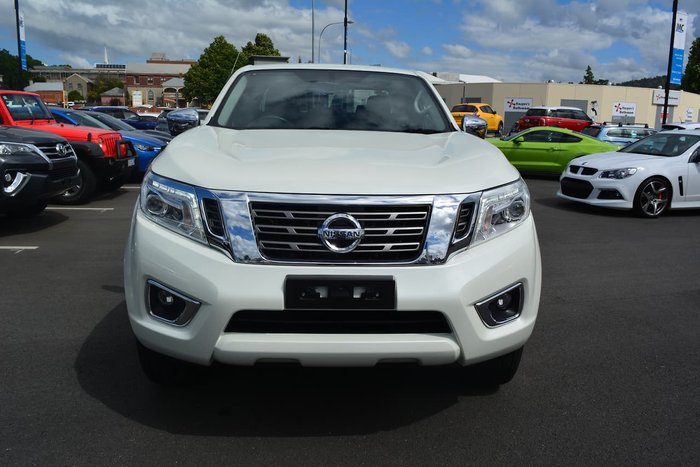 2018 Nissan Navara ST-X D23 Series 3 4X4 Dual Range White