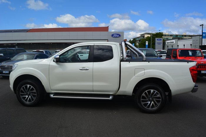 2018 Nissan Navara ST-X D23 Series 3 4X4 Dual Range White