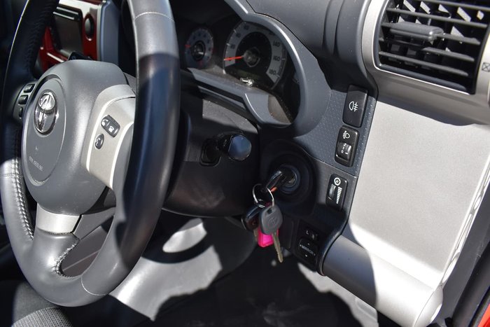 2015 Toyota FJ Cruiser GSJ15R MY14 4X4 Dual Range Red