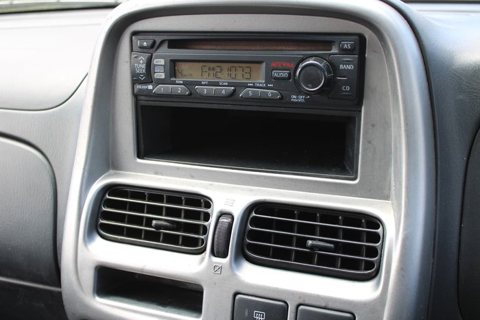 2009 Nissan Navara ST-R D22 MY09 4X4 White