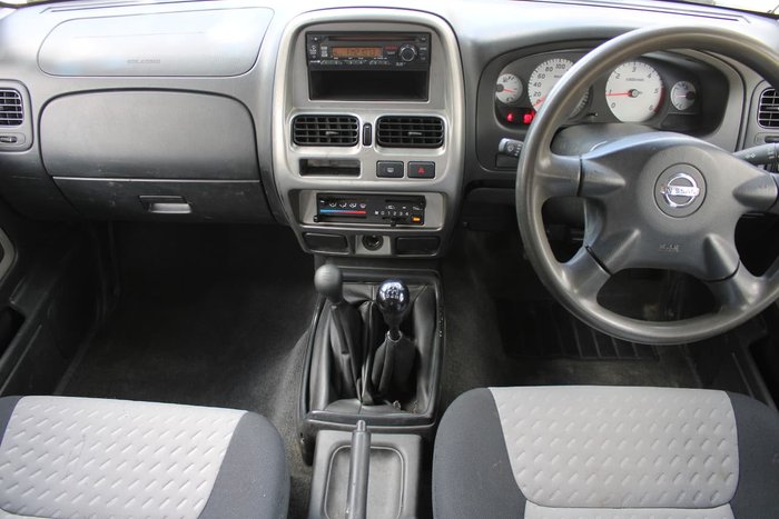 2009 Nissan Navara ST-R D22 MY09 4X4 White