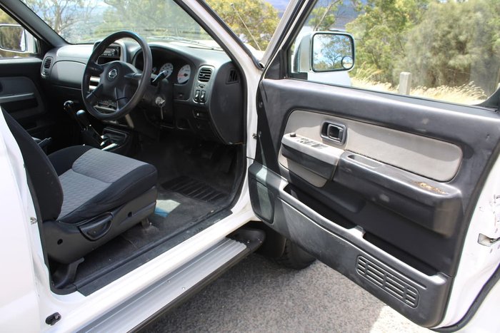 2009 Nissan Navara ST-R D22 MY09 4X4 White