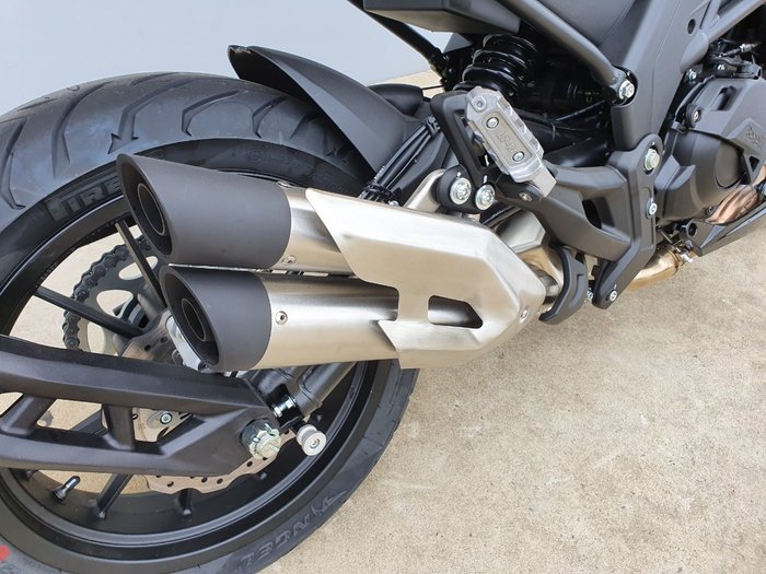 2020 Benelli 502C Red