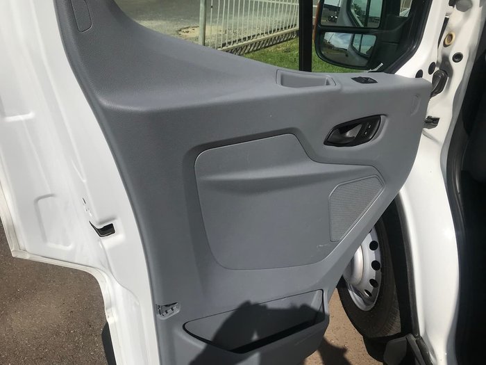2014 FORD TRANSIT CAB CHASSIS White