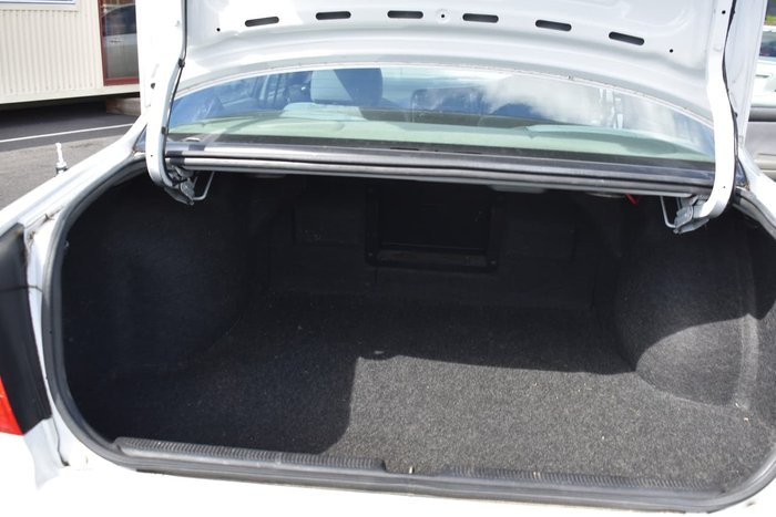 2002 Mitsubishi Magna Executive TJ MY02 White