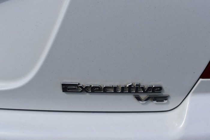 2002 Mitsubishi Magna Executive TJ MY02 White