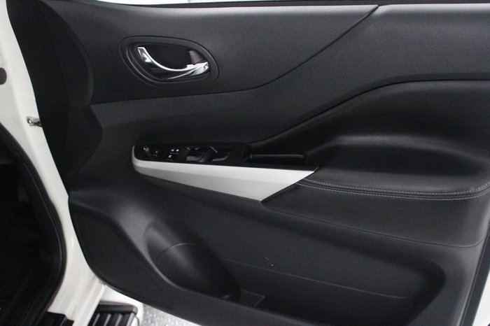 2016 Nissan Navara ST-X D23 4X4 Dual Range White