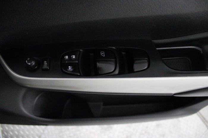 2016 Nissan Navara ST-X D23 4X4 Dual Range White