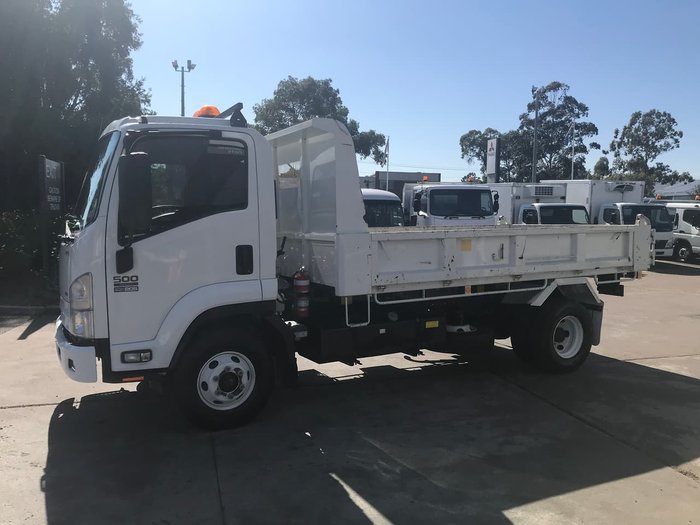 2013 ISUZU FRR500 TIPPER White