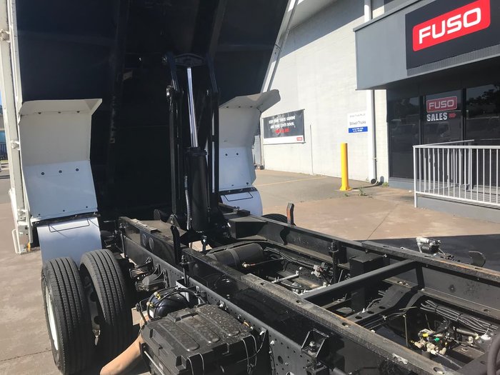2013 ISUZU FRR500 TIPPER White