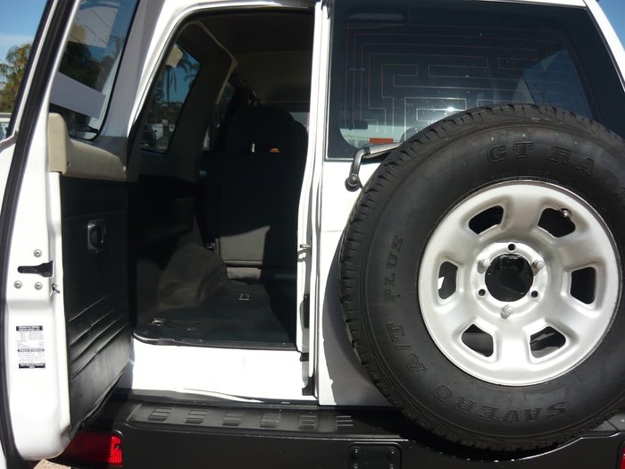 2013 Nissan Patrol DX Y61 4X4 White