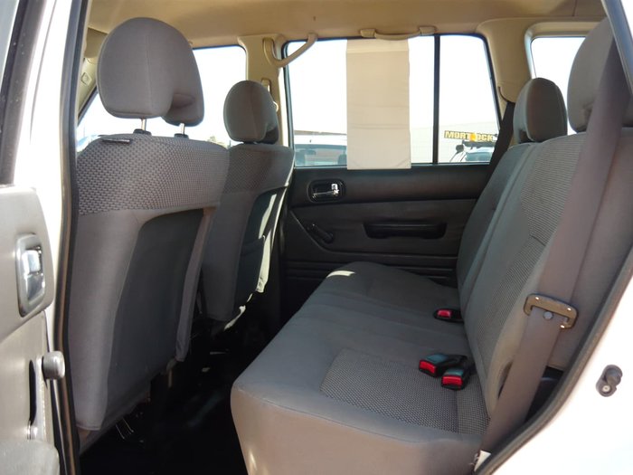 2013 Nissan Patrol DX Y61 4X4 White