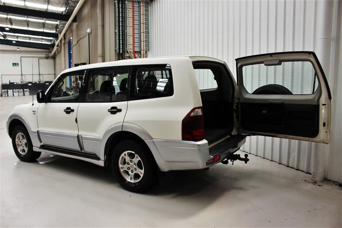 2003 Mitsubishi Pajero GLS NP MY04 4X4 White