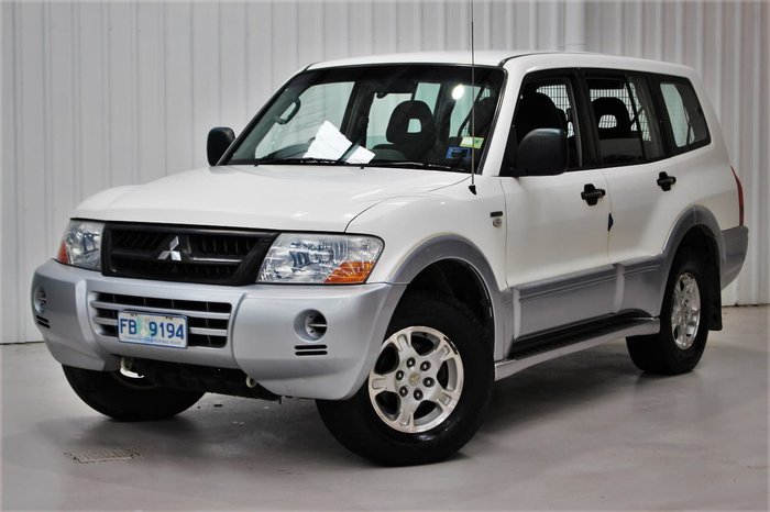 2003 Mitsubishi Pajero GLS NP MY04 4X4 White