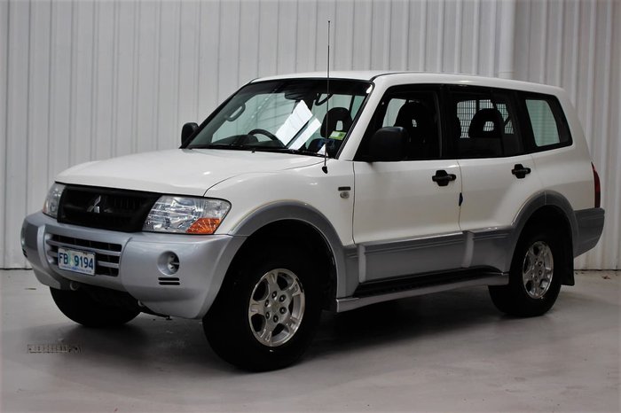 2003 Mitsubishi Pajero GLS NP MY04 4X4 White