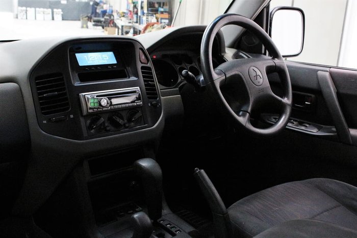 2003 Mitsubishi Pajero GLS NP MY04 4X4 White