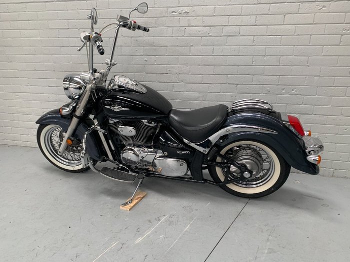 2011 Suzuki VL800T (BOULEVARD C50T) Black