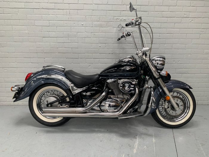 2011 Suzuki VL800T (BOULEVARD C50T) Black