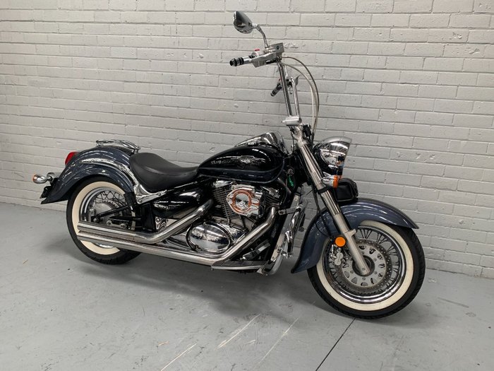 2011 Suzuki VL800T (BOULEVARD C50T) Black