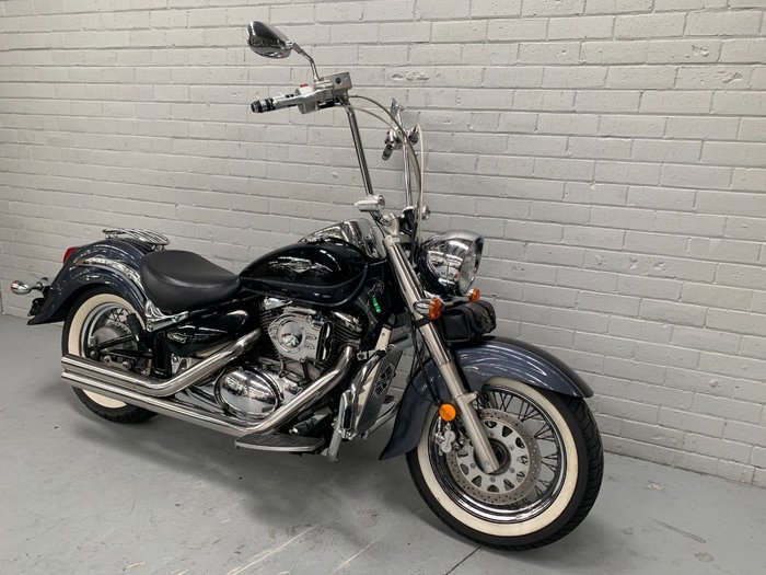 2011 Suzuki VL800T (BOULEVARD C50T) Black