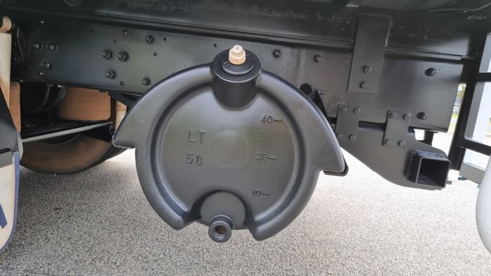 2012 UD CONDOR 17/280 White