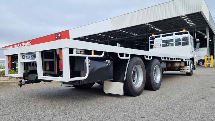 2012 UD CONDOR 17/280 White