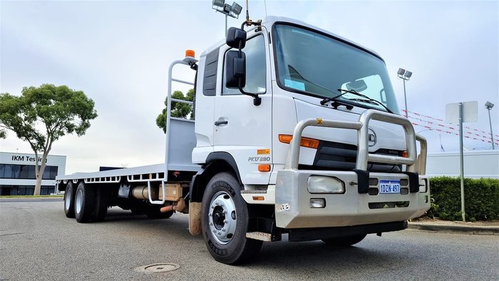 2012 UD CONDOR 17/280 White